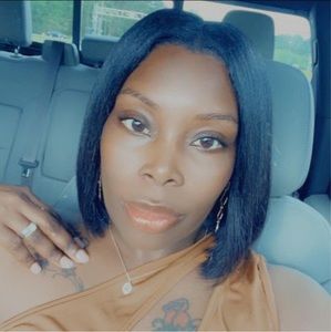 Meet your Posher, Felice